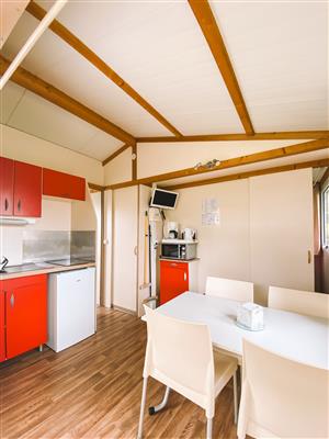 Chalet 4 personnes, camping de la gères 17700 Surgères